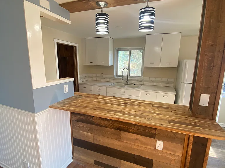 828 W 11th Ave — Photo 9
