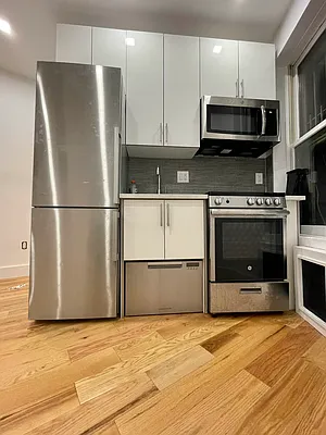 Rented by Compass | media 9