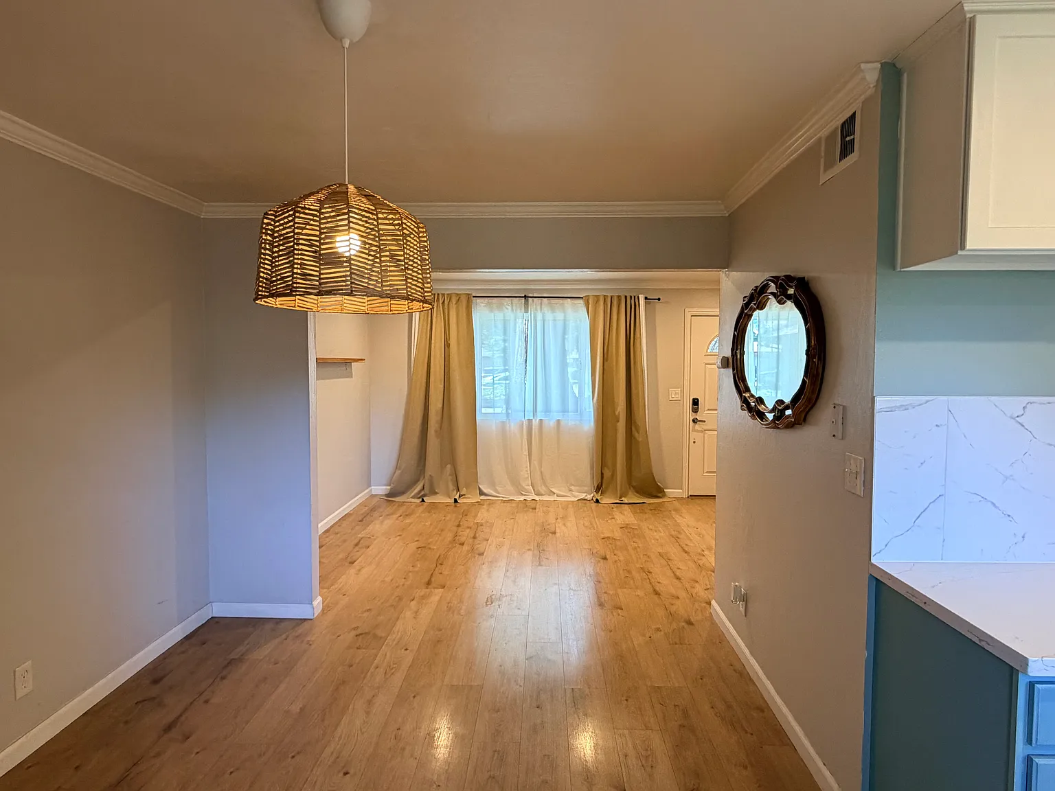 3 bed, 1168 sqft, $3,600 — Photo 3