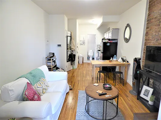 Rented by ArdorNY | media 3