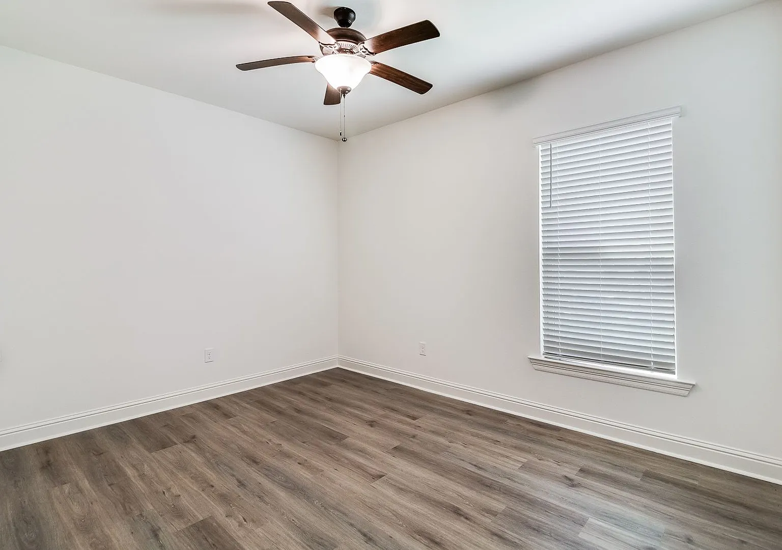 3 Bed 2 Bath - Sugar Ridge Subdivision In Youngsville — Photo 2