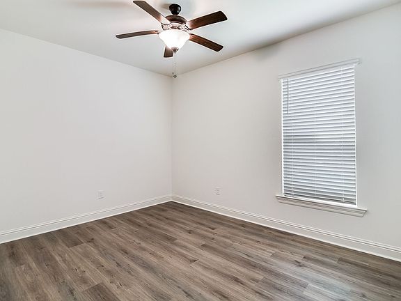 2nd image of 209 Mintmere Ln