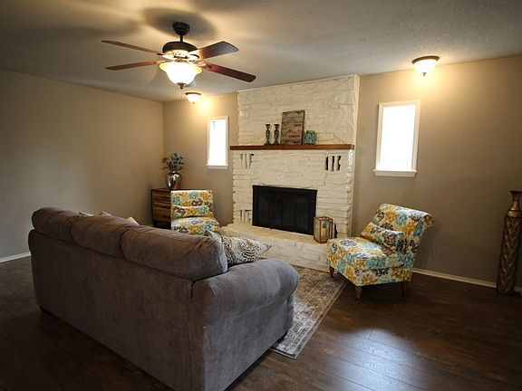 Living Room w/natural light