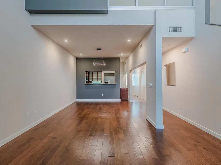 6927 Sumner St — Photo 5