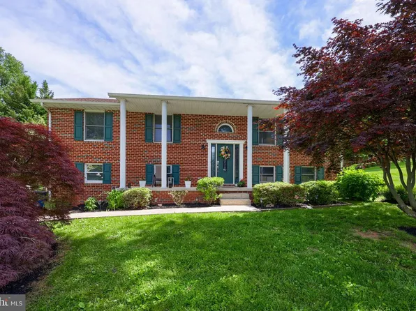 3450 Heather Dr, York, PA 17408