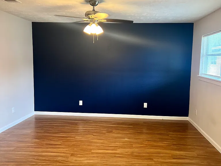 1412 Avenue C — Photo 16