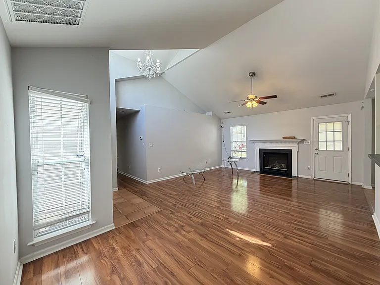 7514 Starvalley Dr — Photo 4