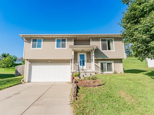 208 Valley St, Glenwood, IA 51534