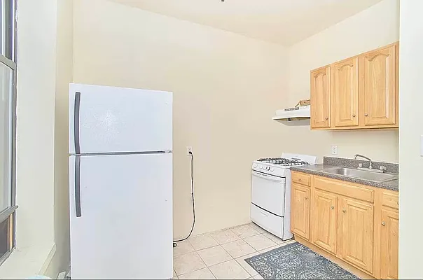 Rented by Compass | media 17