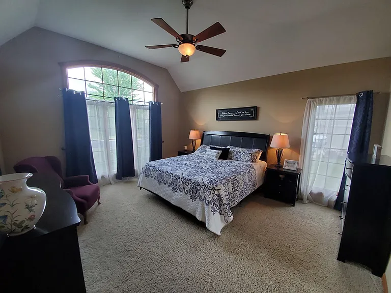 W150N7229 Paseo Ln — Photo 16