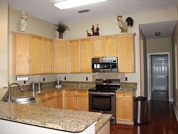 5th image of 704 Bearberry Ct