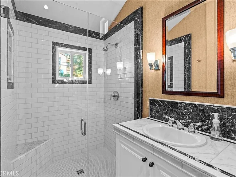 1 Roma Ct — Photo 13