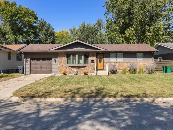 608 Kathryn Ave, Marshall, MN 56258