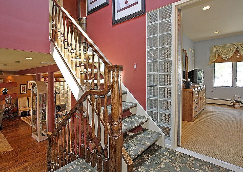 2nd image of 2757 Shore Dr