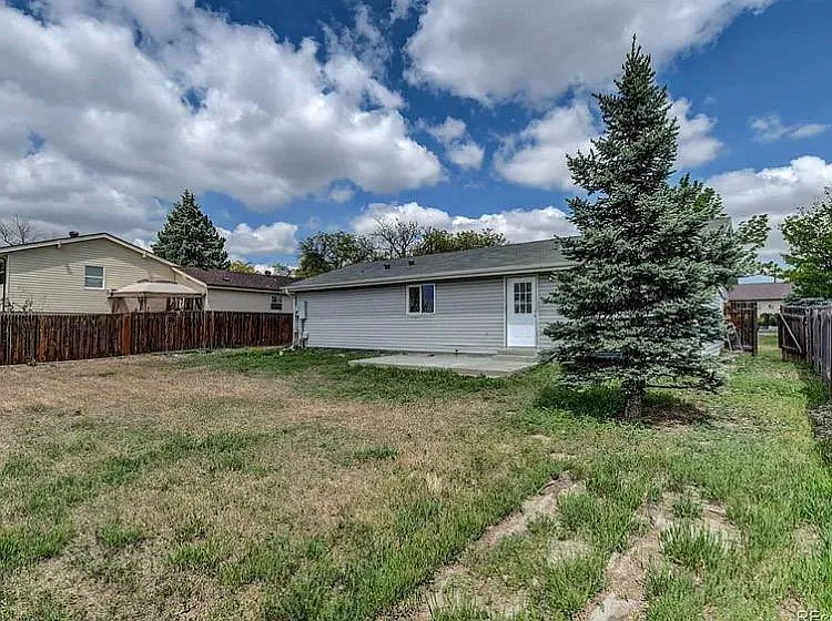 1269 Mobile St — Photo 17