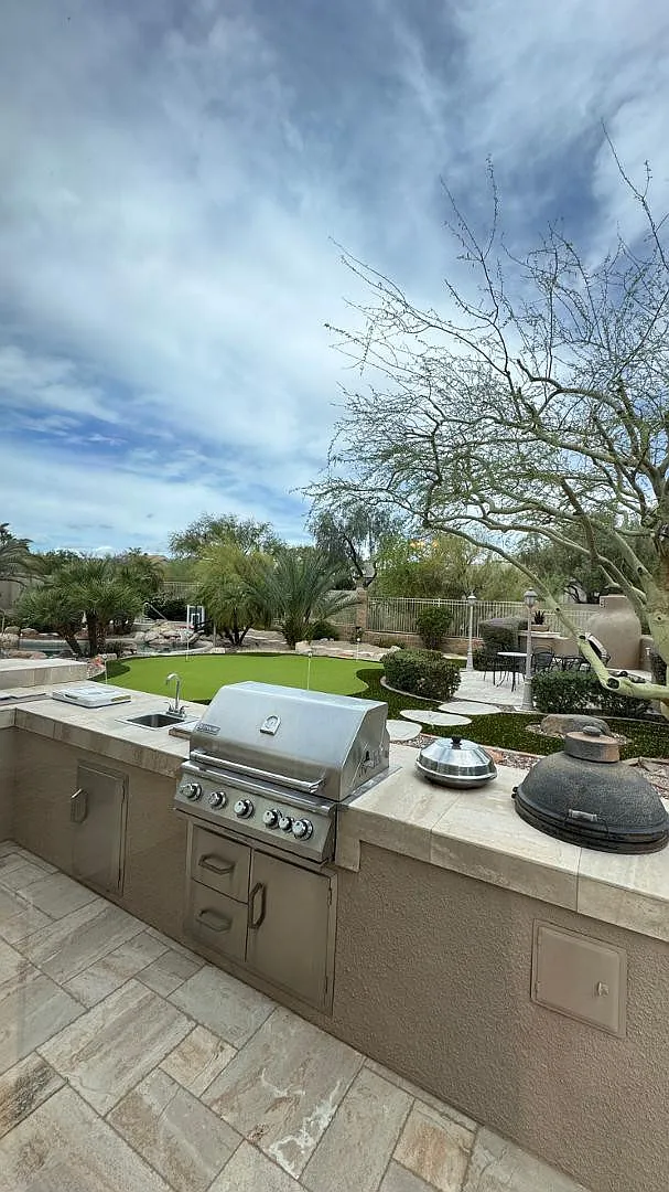 5 bed, 4.5 bath, 4055 sqft, $9,699 — Photo 4