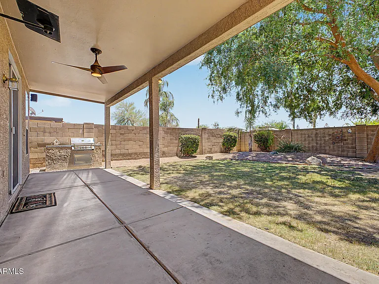 4545 E Rowel Rd — Photo 15