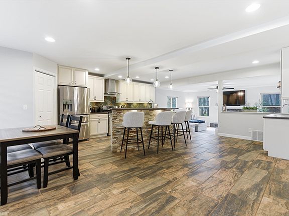 4th image of 2923 Ravenglass Rd