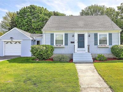 14 Manchester St, Bristol, RI, 02809