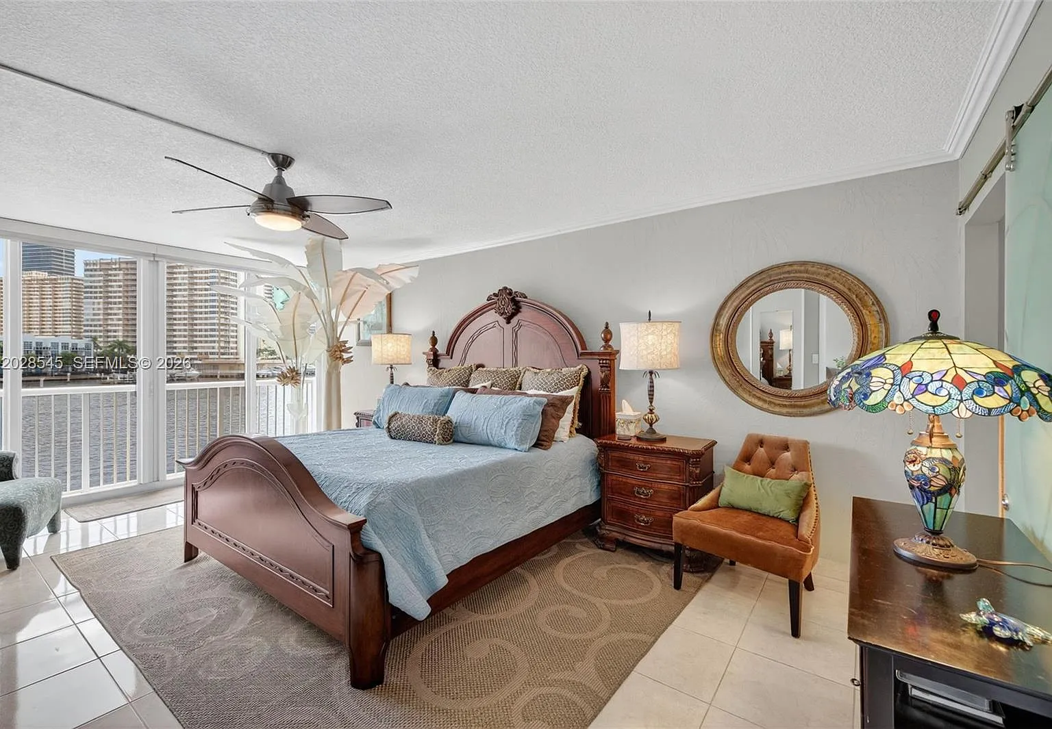 Dorsey Arms Condo — Photo 1