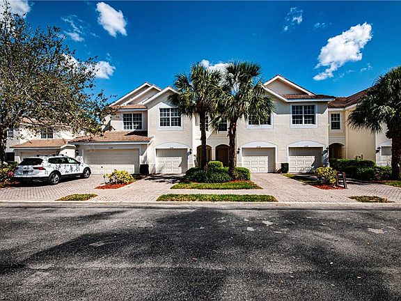 2nd image of 1042 Albany Ct #201