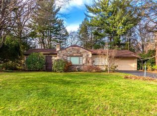 205 Weymouth Dr, Rochester, NY 14625