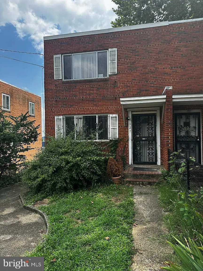 127 Oglethorpe St NE photo 1