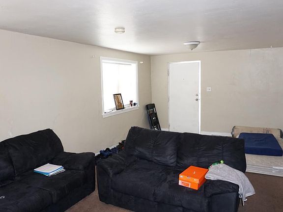 5th image of 701 5th Ave N