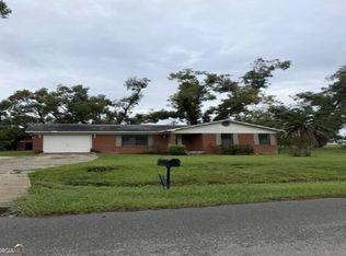 1707 Spooner Rd, Douglas, GA 31533