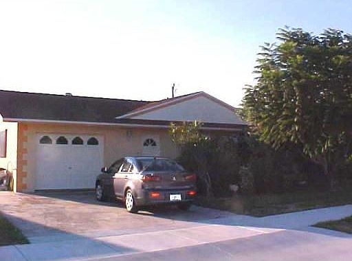 2nd image of 4021 NE 5th Ter