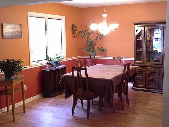 5th image of 20862 Burgandy Dr