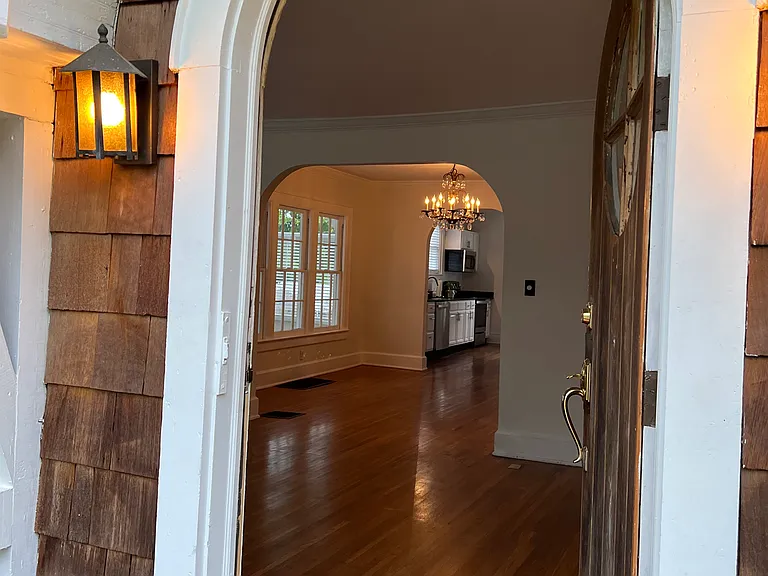 221 Eveningside Dr — Photo 32