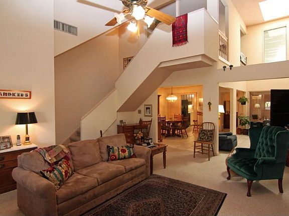 3rd image of 44 Rock Creek Dr