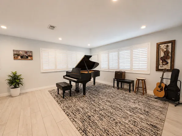 4370 Arbor Way, Palm Beach Gardens, FL 33410