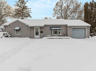 717 Peter Ave, Rockford, IL 61108