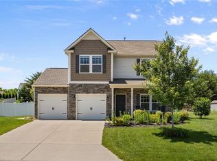4028 Medina Ct, Pfafftown, NC 27040