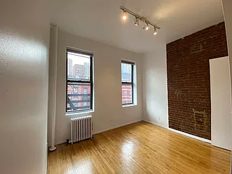 Rented by Best Apartments North Inc