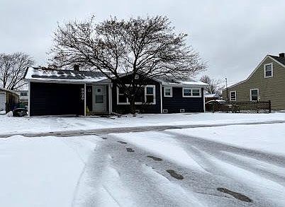 2nd image of 8020 Narragansett Ave
