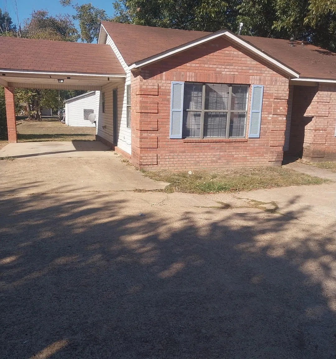 1610 Auburn Place - A — Photo 2