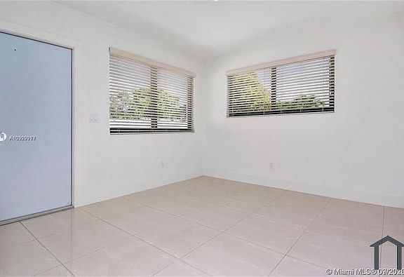 3rd image of 1940 NW 31st St APT 4