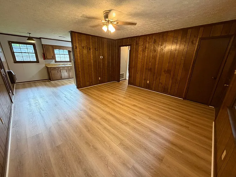 348 Donahoo Rd SE — Photo 3