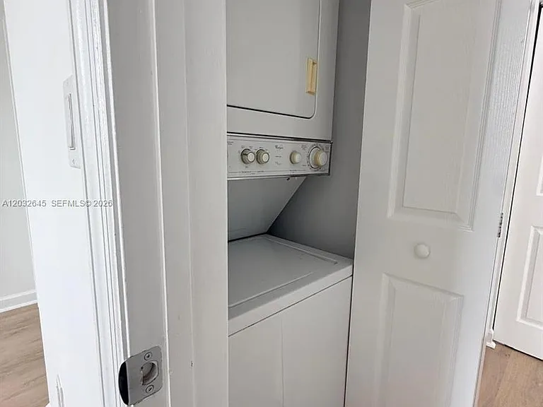 357 Almeria Ave #802 — Photo 24