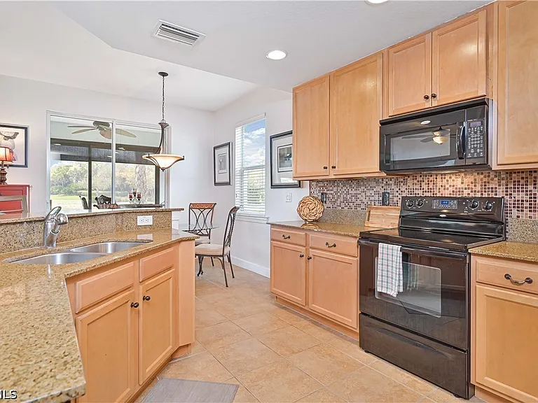 12924 New Market St #102 — Photo 14
