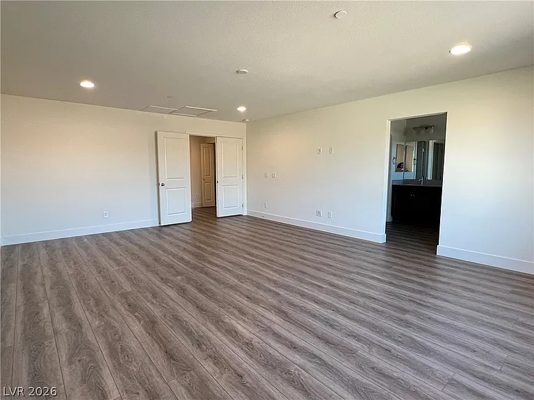 1421 Jules Ln — Photo 17