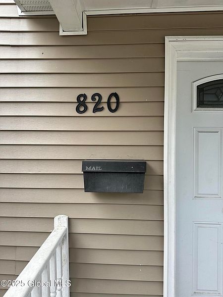 2nd image of 820 Grant Avenue
