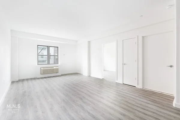 Rented by MNS | media 10