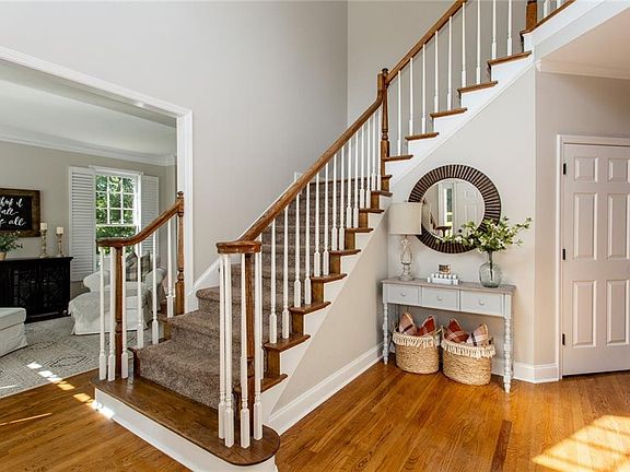 5th image of 3590 Rosewood Ct