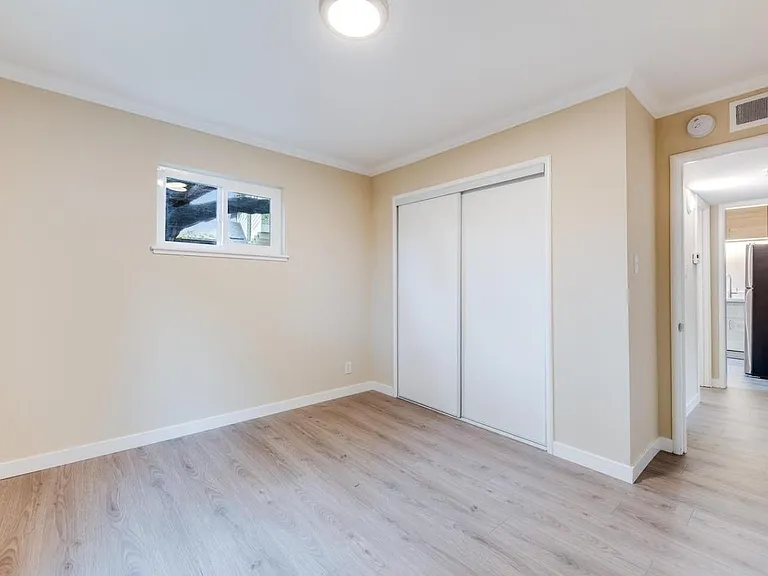 1382 Valota Rd — Photo 6