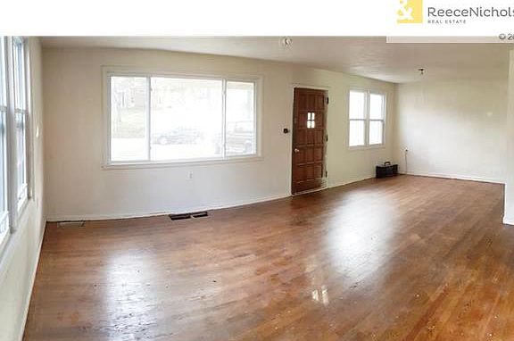 4th image of 2630 N 43rd St