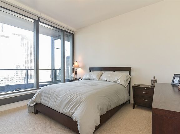 5th image of 60 E Monroe St Unit 3305